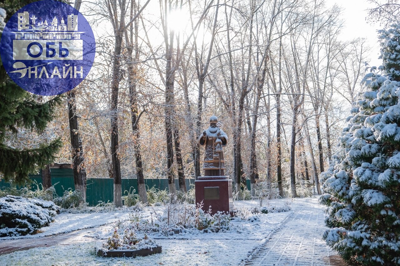 ↗ Гарнизонный Дом офицеров... Второе по красоте здание в Оби (помимо розового жилого дома номер 106 по улице Военный городок, которое тоже чудо из чудес по своему архитектурному решению) | Сетка — социальная сеть от hh.ru