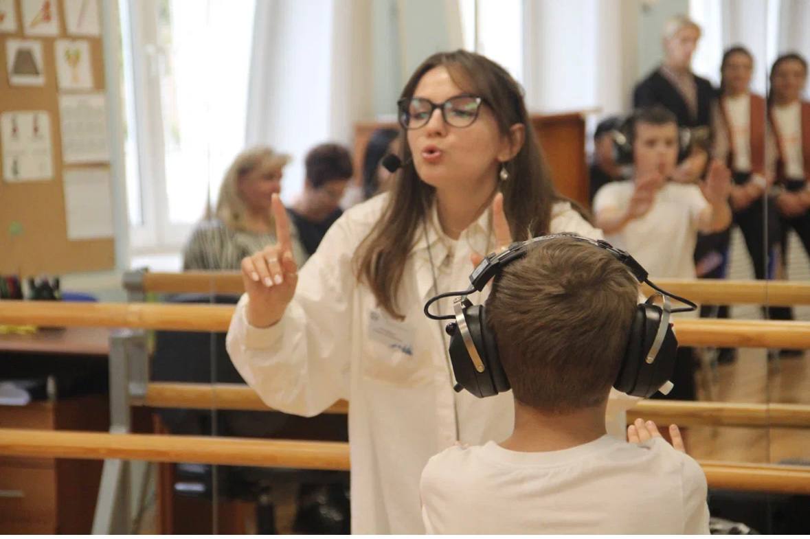Давайте знакомиться ближе! 🤩
Привет! Вас на канале стало больше, и это так вдохновляет! Решила, что пришло время для теплой встречи и небольшого рассказа о себе | Сетка — социальная сеть от hh.ru