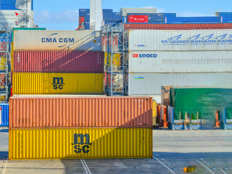 Французский контейнерный гигант CMA CGM возвращается в Больш | Сетка — социальная сеть от hh.ru