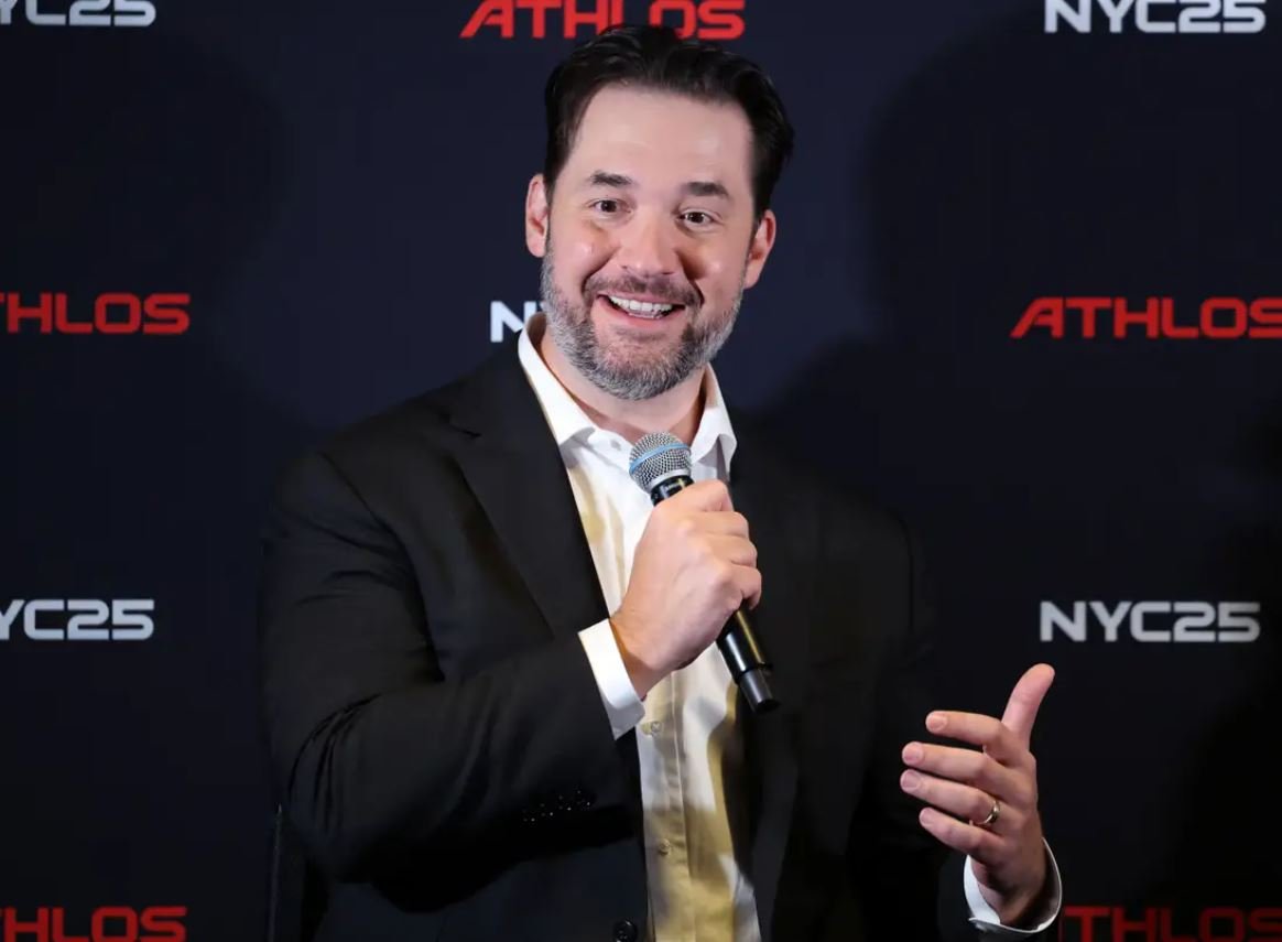 💀 «Большая часть интернета мертва» — сооснователь Reddit
Алексис Оганян заявил, что интернет утратил человечность и стал средой для ботов и ИИ-контента | Сетка — социальная сеть от hh.ru