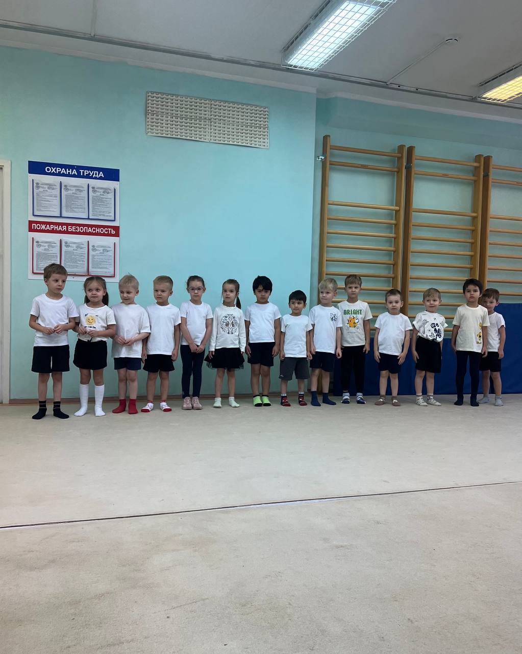 Вау!!! Вот это поддержки вы мне насыпали в комментариях… спасибо ❤️
А у нас сегодня прошли эстафеты в честь Дня пап — ходила поддерживать
Коля только в конце чуть расстроился, когда я уходила | Сетка — социальная сеть от hh.ru