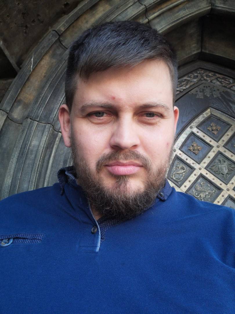 Денис Изинеков