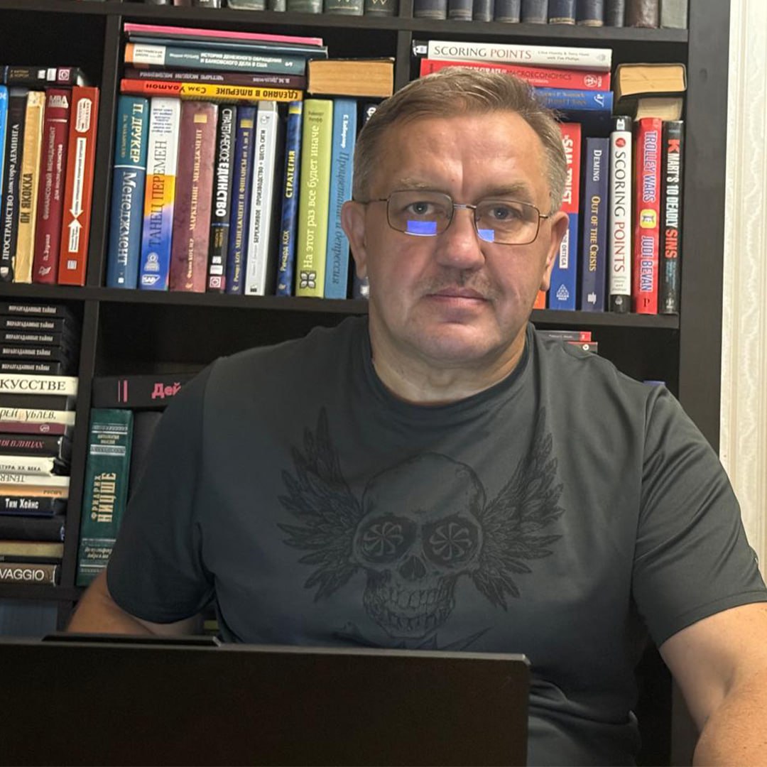 🔍 Релевантность — сердце ранжирования
#SEO
Если упростить SEO до сути, то всё вращается вокруг релевантности.
Этот критерий — не просто один из факторов | Сетка — социальная сеть от hh.ru
