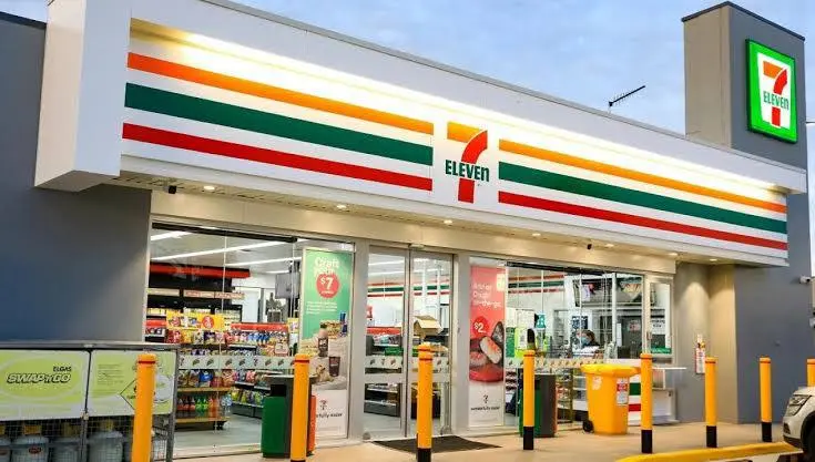 Супермаркеты 7-Eleven могут открыться в России уже в 2026 году! Сеть уже зарегистрировала 8 товарных знаков и логотип | Сетка — социальная сеть от hh.ru