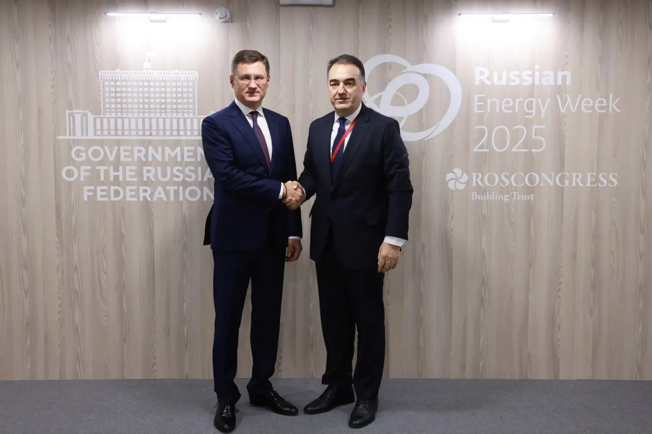 Александр Новак на полях РЭН-2025 провел рабочие встречи с партнерами из Узбекистана и Таджикистана
🇺🇿С министром энергетики Узбекистана Журабеком Мирзамахмудовым обсуждалось развитие сотрудничества в... | Сетка — социальная сеть от hh.ru