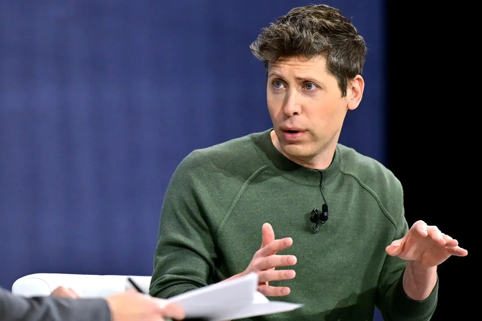 🎬 Голливуд требует защиты от Sora 2
Голливудские студии и профсоюзы актёров обеспокоены запуском Sora 2 от OpenAI | Сетка — социальная сеть от hh.ru