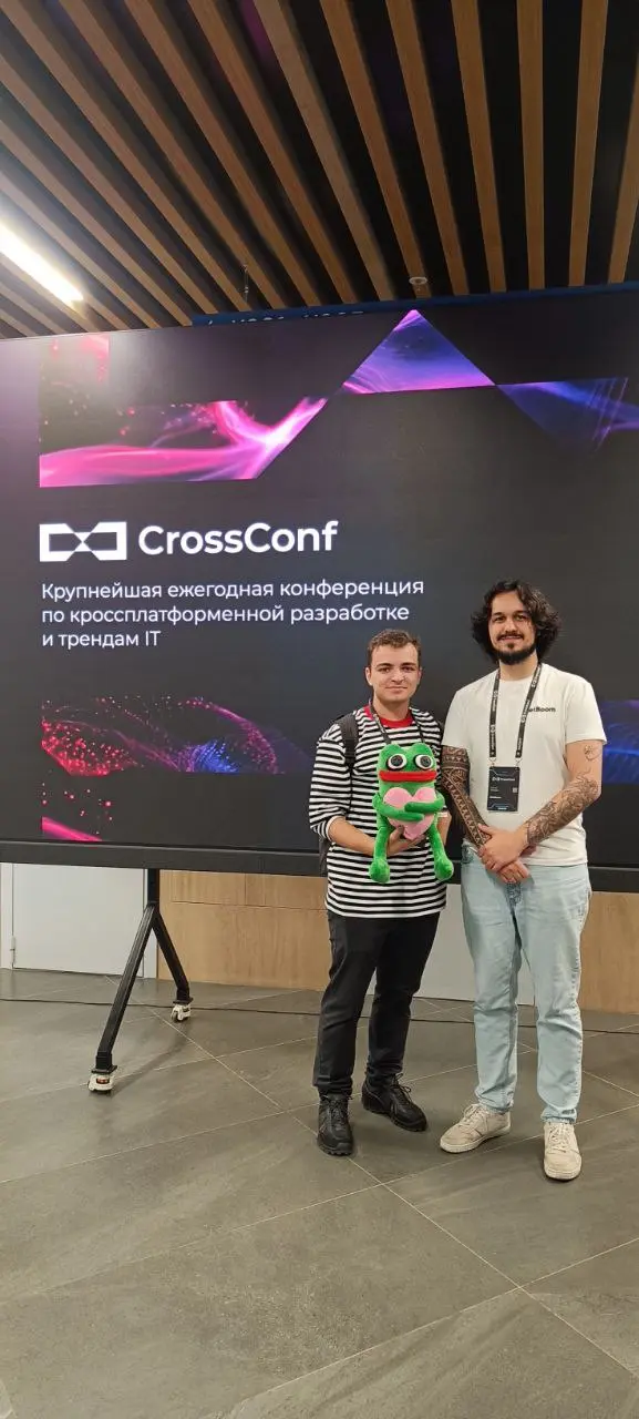 Пепе уже на CrossConf, спешите потискать самую эксклюзивную игрушку в мире!
Встретились с Игорем, моим фанатом из Яндекса | Сетка — социальная сеть от hh.ru