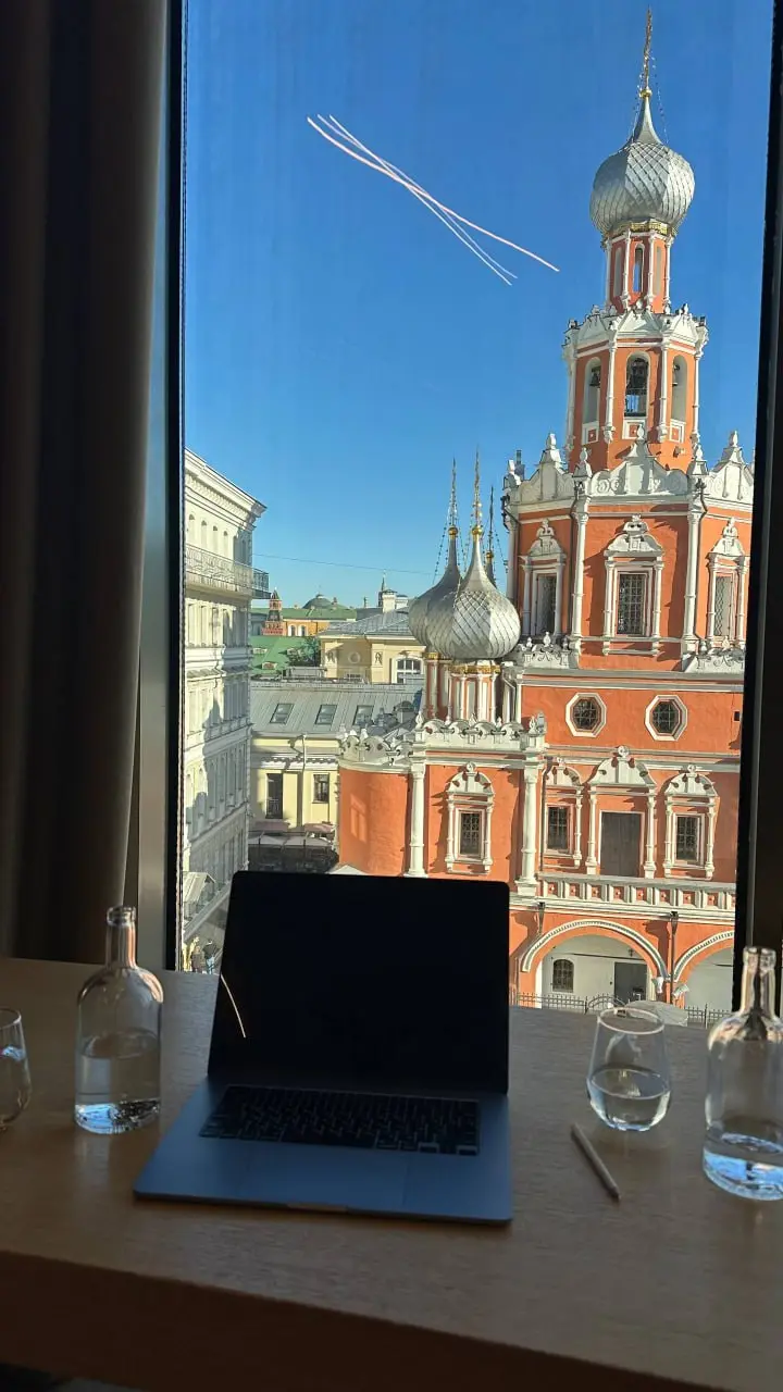 Антикризисная стратегическая сессия  
Недавно провели трехдневную антикризисную стратегическую сессию для завода ЖБИ — компания в тупике: управленческая команда не готова принимать решения и брать отв... | Сетка — социальная сеть от hh.ru