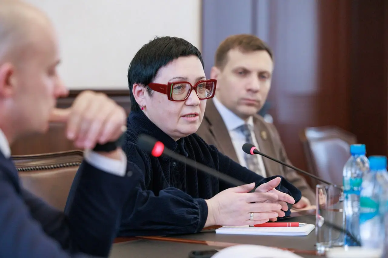 Закрытый круглый стол «Портрет идеального выпускника»
🙂 15 октября в рамках Студенческого карьерного форума в Президентской академии прошел закрытый круглый стол на тему «Портрет идеального выпускника... | Сетка — социальная сеть от hh.ru