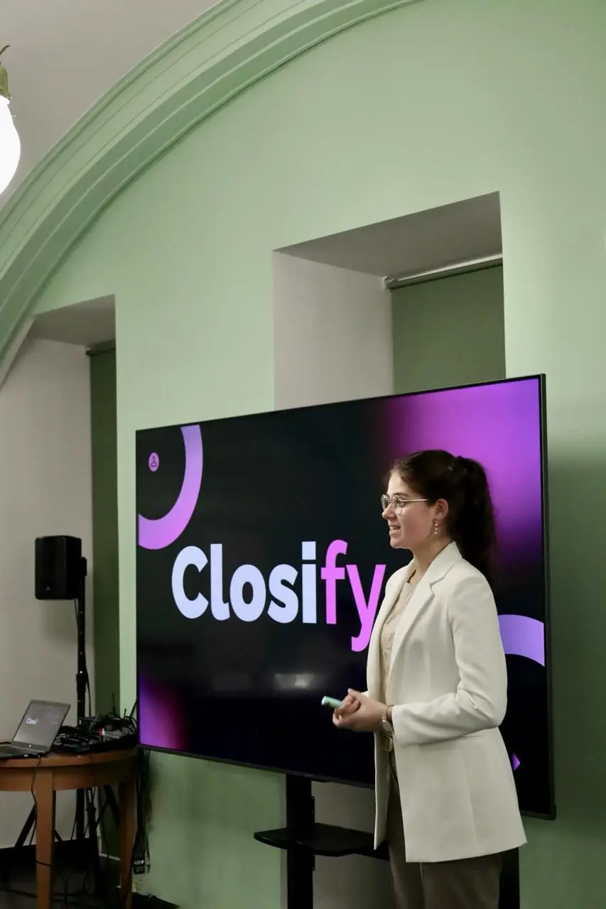 🍕 Pizza Pitch от Клуба Предпринимателей ФКН 🍕
Искусство питчинга — это билет в мир смелых и конкурентоспособных стартапов | Сетка — социальная сеть от hh.ru