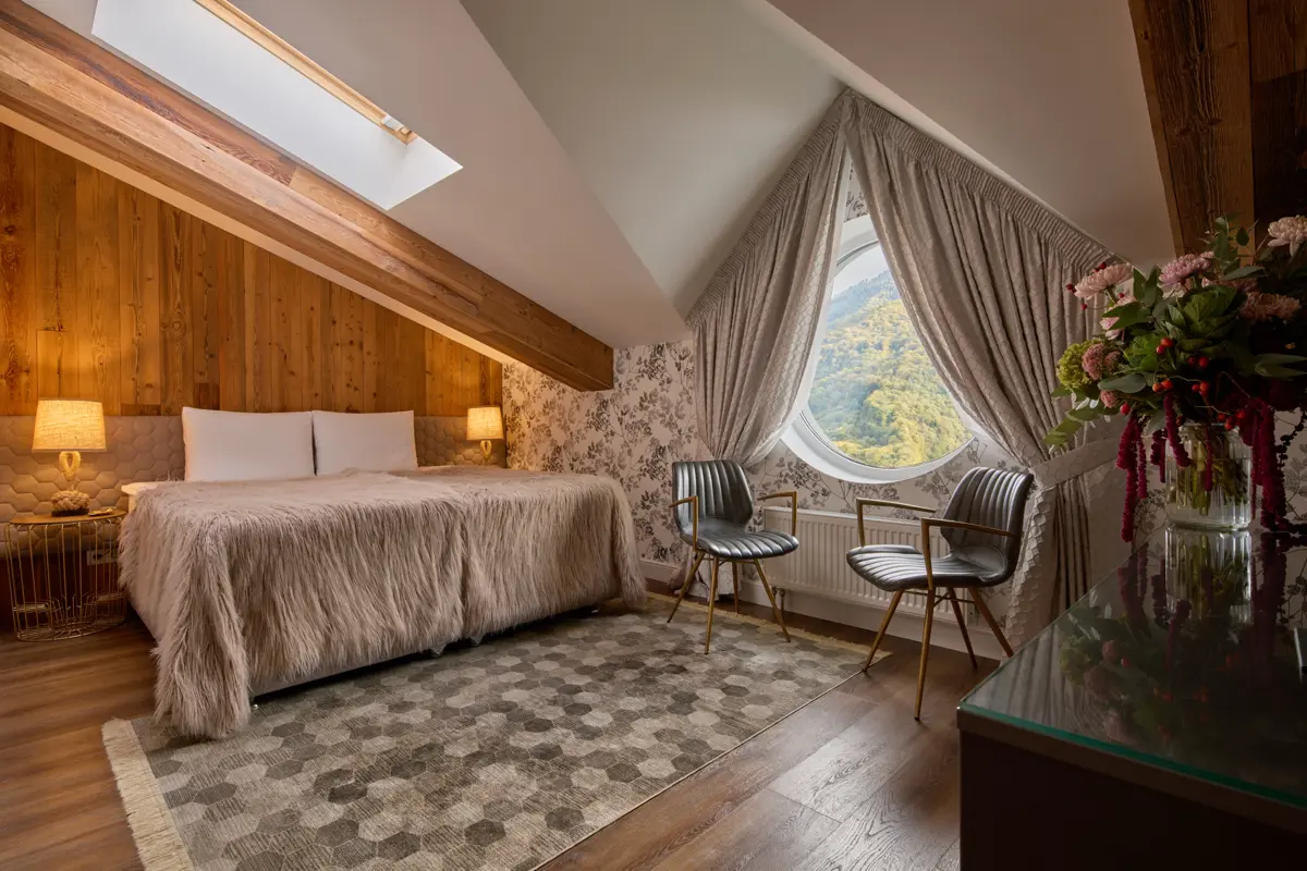 Имиджевая съемка для отеля Hills Polyana hotel&SPA | Сетка — социальная сеть от hh.ru