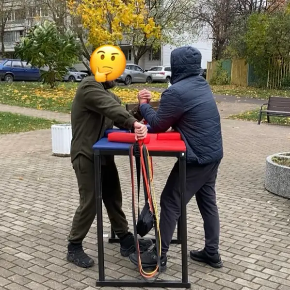 Это мы днем немного рубанулись сегодня, сейчас уже дома откисаем. | Сетка — социальная сеть от hh.ru