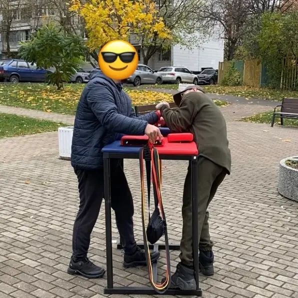 Это мы днем немного рубанулись сегодня, сейчас уже дома откисаем. | Сетка — социальная сеть от hh.ru