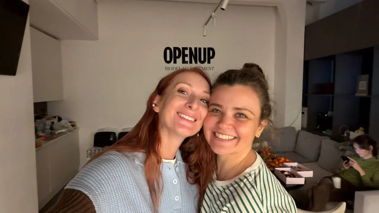 Вчера была в гостях у ребят из модельного агентства OPENUP 💫
Читала лекцию на тему внутренней культуры, энергии и создания доверия — о том, как выстраивать взаимодействие в команде, где всё держится н... | Сетка — социальная сеть от hh.ru