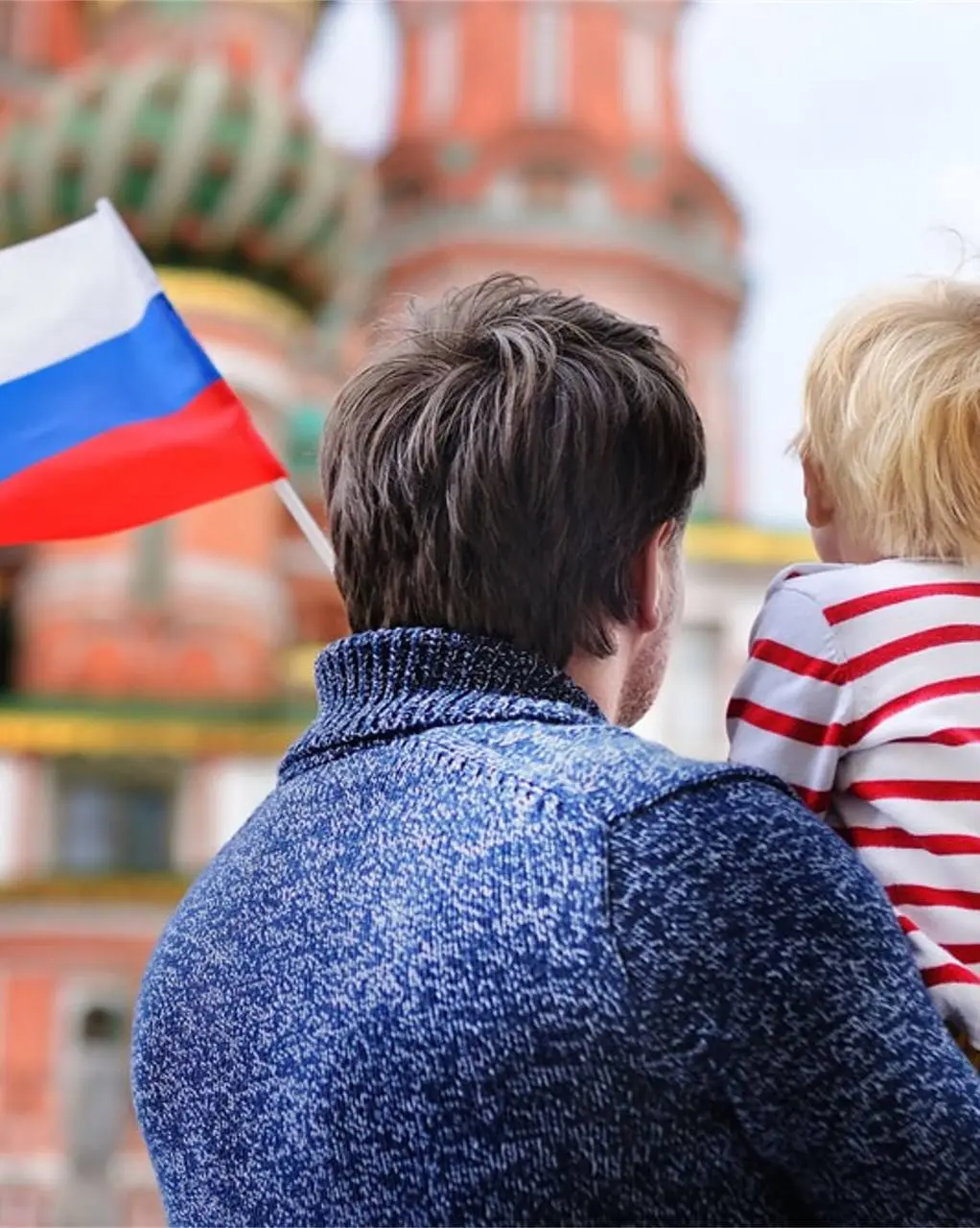 В России сегодня отмечают День отца
Этот праздник появился совсем недавно — в 2021 году, после указа президента Владимира Путина | Сетка — социальная сеть от hh.ru