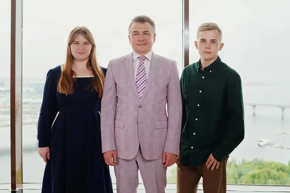 Питер. Разговоры на высоте. 🏙💪 Большие достижения. 🚀
Записали «Разговор на высоте 2 | Сетка — социальная сеть от hh.ru