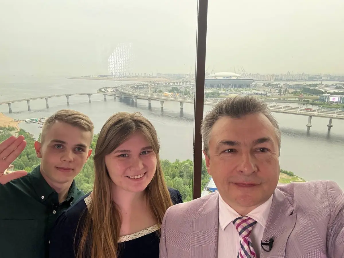 Питер. Разговоры на высоте. 🏙💪 Большие достижения. 🚀
Записали «Разговор на высоте 2 | Сетка — социальная сеть от hh.ru