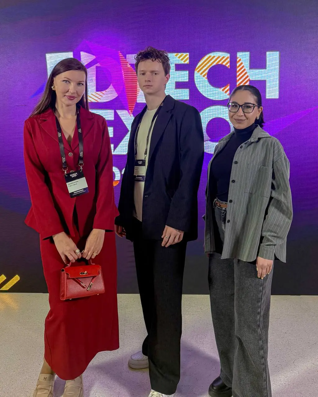 Ещё из новостей: в четверг был на EdTech Expo — крупнейшей выставке про онлайн-образование в России. Уехал с сильным «профзарядом»: крутые спикеры и полезные знакомства | Сетка — социальная сеть от hh.ru