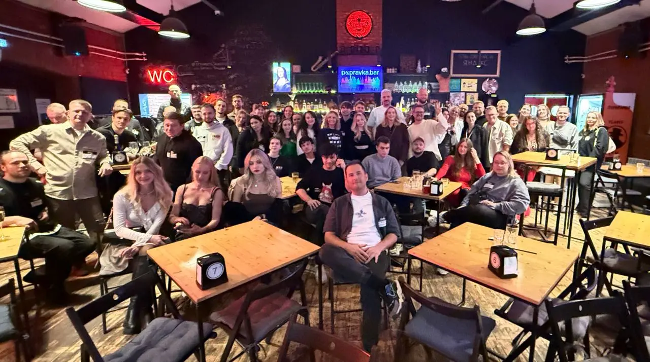 Сходил к Galera Club на препати перед суровым питерским 🎧
Много новых лиц. Но и старых знакомых повидал | Сетка — социальная сеть от hh.ru