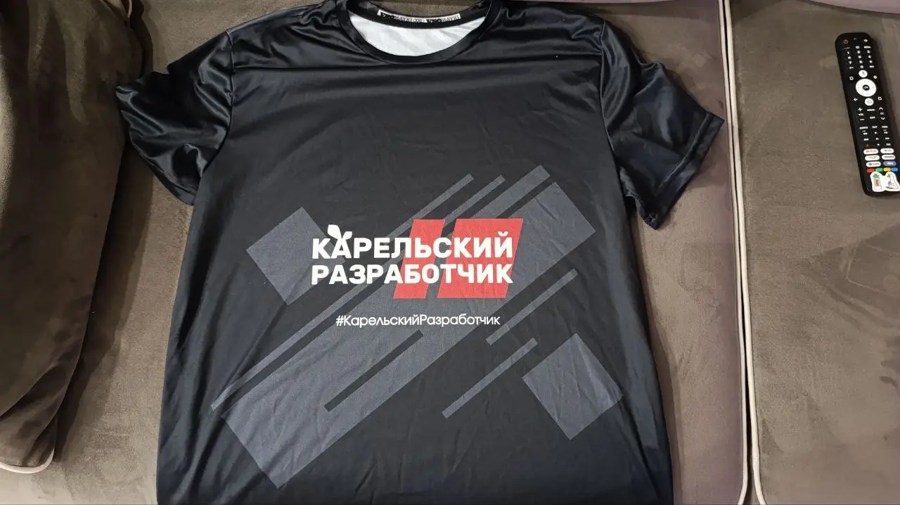 Одежда с подобной атрибутикой — это будущее брендированной одежды представителей компании. Будут придуманы разные вариации для сочетания: от футболок до кепок и рюкзаков | Сетка — социальная сеть от hh.ru