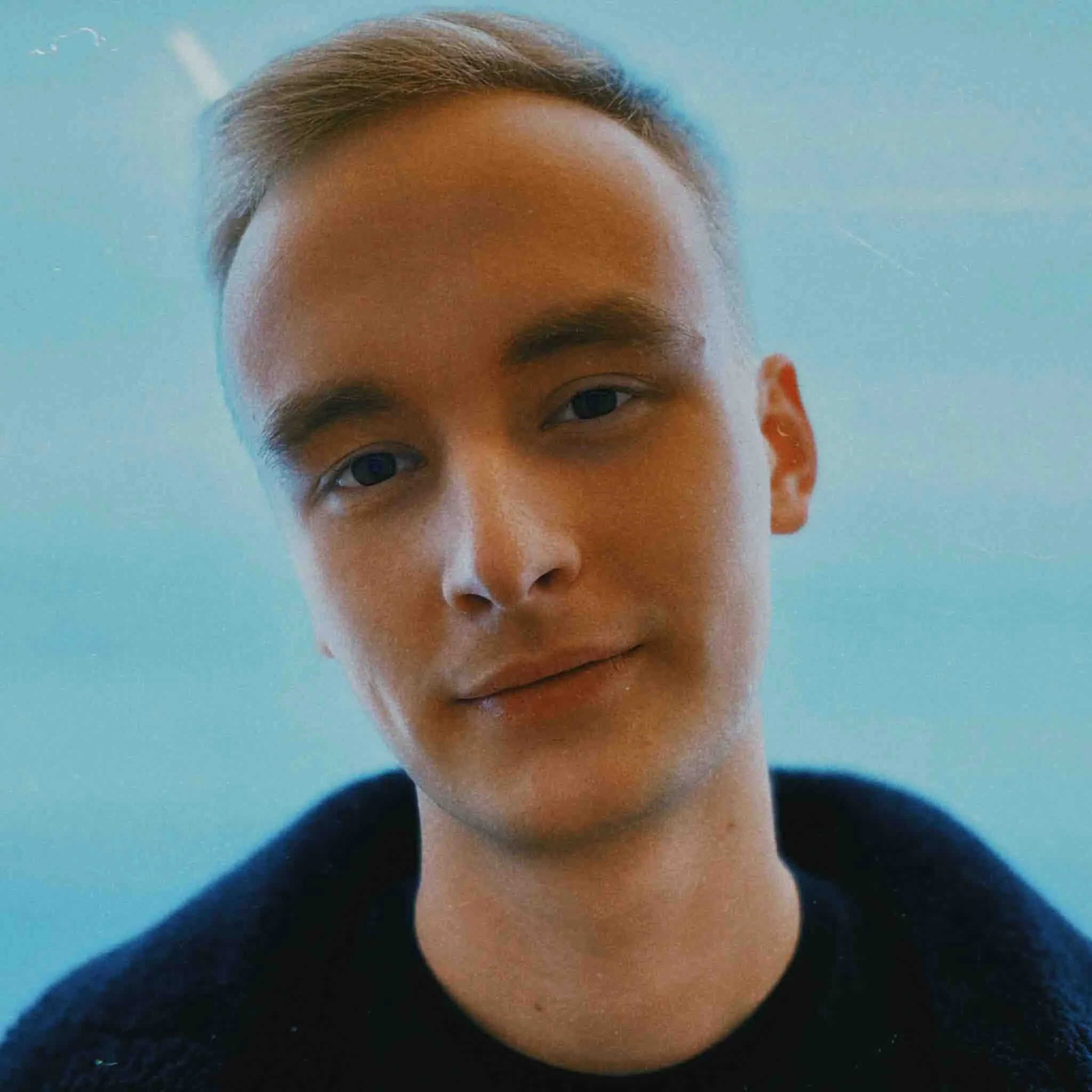 Валерий Комов