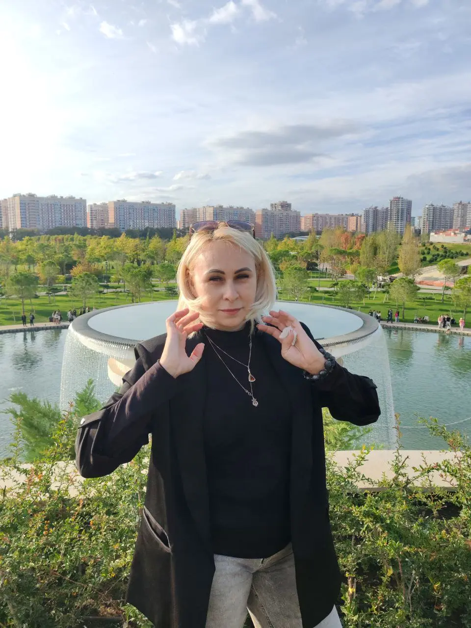 Овен ♈
Овну сегодня важно не гнаться за скоростью. Один фокус приносит больше, чем пять попыток сразу. Небольшая тренировка освежит голову 🔥, короткий список дел вернёт контроль | Сетка — социальная сеть от hh.ru