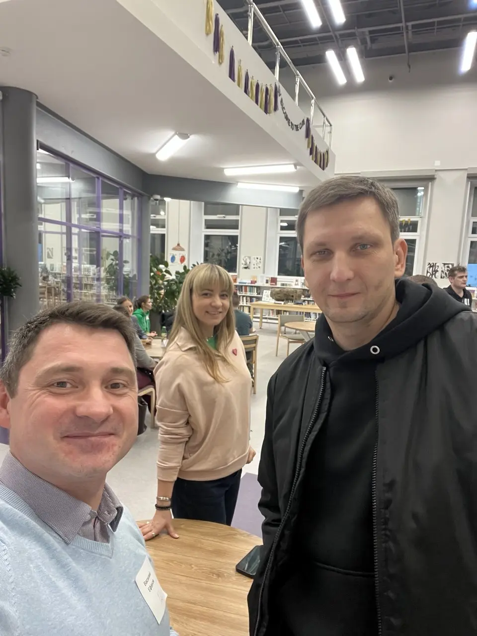 Возвращение с новыми силами и первыми шагами Лаборатории
Всем привет! ✌️
Долго не писал — все силы уходили на запуск и становление нового направления в ✌ – Лаборатории Клиентского Опыта | Сетка — социальная сеть от hh.ru