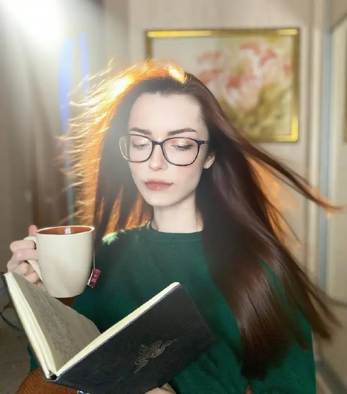 🌿 Немного передышки
Кажется, я устала от марафона — столько идей, чувств и рисунков, что нужно немного перевести дух | Сетка — социальная сеть от hh.ru