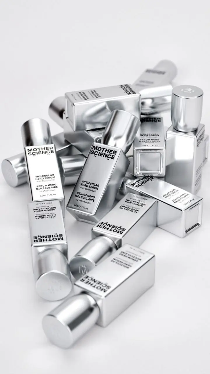 Напишу, конечно, что заложено в этот бренд, но ведь даже уже по этим нескольким фотографиям всё ясно, правда?
Mother Science — биотехнологический косметический бренд, создающий средства нового поколен... | Сетка — социальная сеть от hh.ru