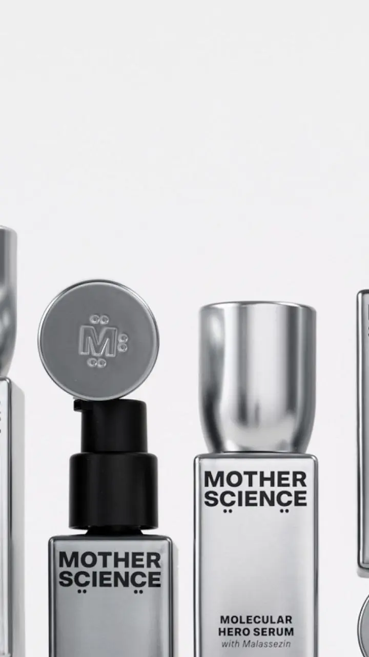 Напишу, конечно, что заложено в этот бренд, но ведь даже уже по этим нескольким фотографиям всё ясно, правда?
Mother Science — биотехнологический косметический бренд, создающий средства нового поколен... | Сетка — социальная сеть от hh.ru