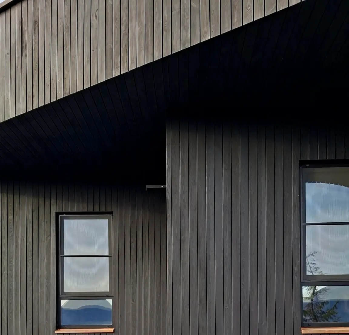 Загородный дом. Камчатка.
Жизнь проекта
Проект: @gikalokuptsovarchitects @alexanderkuptsov
Материал: Suntan BUMP | Сетка — социальная сеть от hh.ru