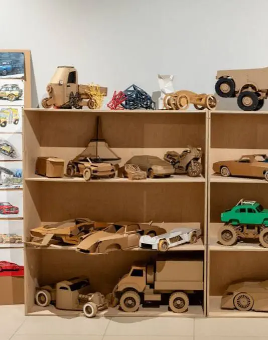 🖼️ Выставка графических работ CARS & MEN на ВДНХ
До 9 ноября
Центральным элементом выставки станет автомобиль не как технический объект, а как часть личной истории, эмоциональной памяти и культурной и... | Сетка — социальная сеть от hh.ru