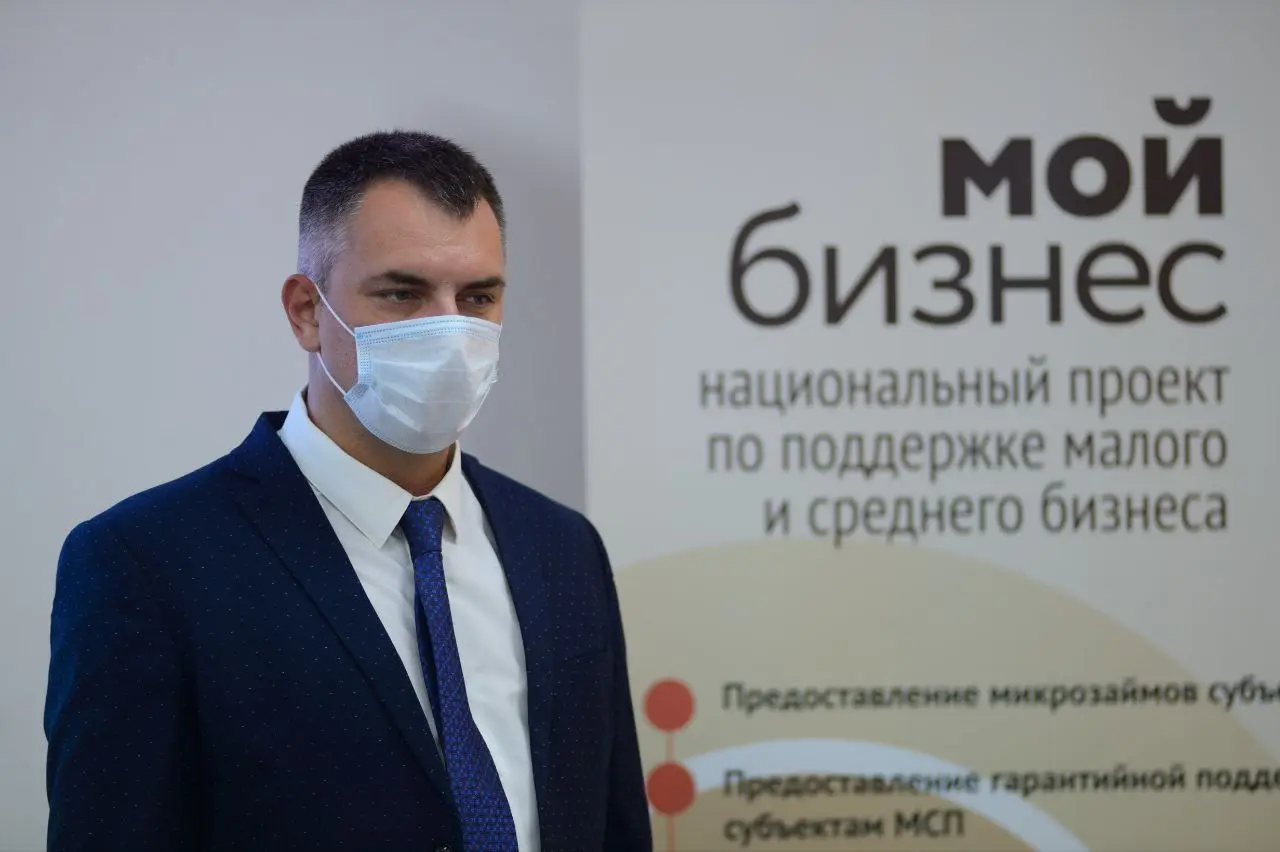 О пожизненном запрете на отношения с клиентами во время и после терапии
В некоторых сообществах и среди психологов, которых я знаю лично, до сих пор ведутся дебаты о том, «можно ли вступать в отношени... | Сетка — социальная сеть от hh.ru
