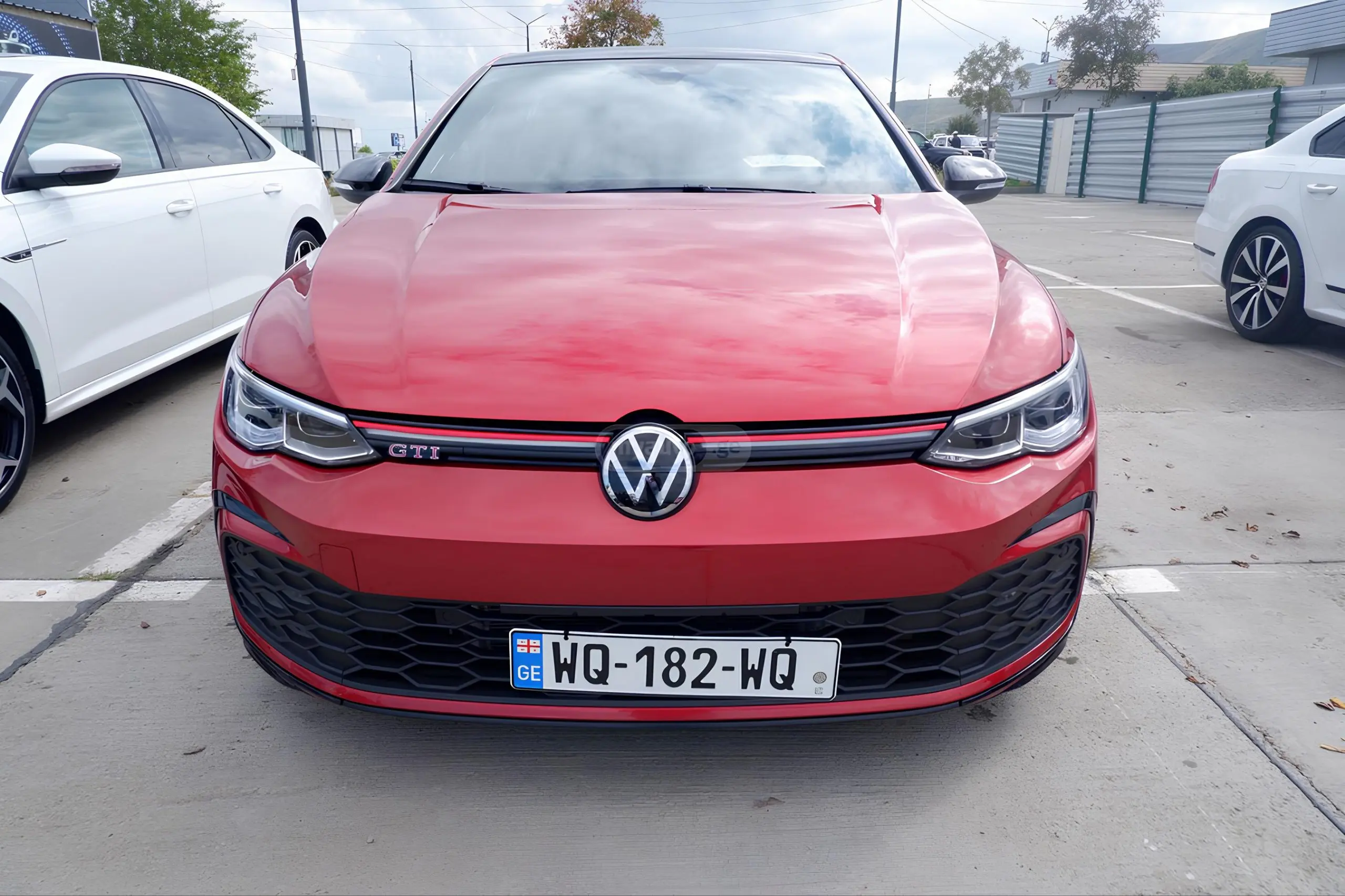 🚘Volkswagen Golf GTI Autobahn
Когда машина орёт “давай ещё!”, а ты вроде взрослый, но не можешь отказать😍
✅ 2022 год (январь)
✅ 48 тыс. км
💪 Бензин 2.0 л, 241 л.с | Сетка — социальная сеть от hh.ru