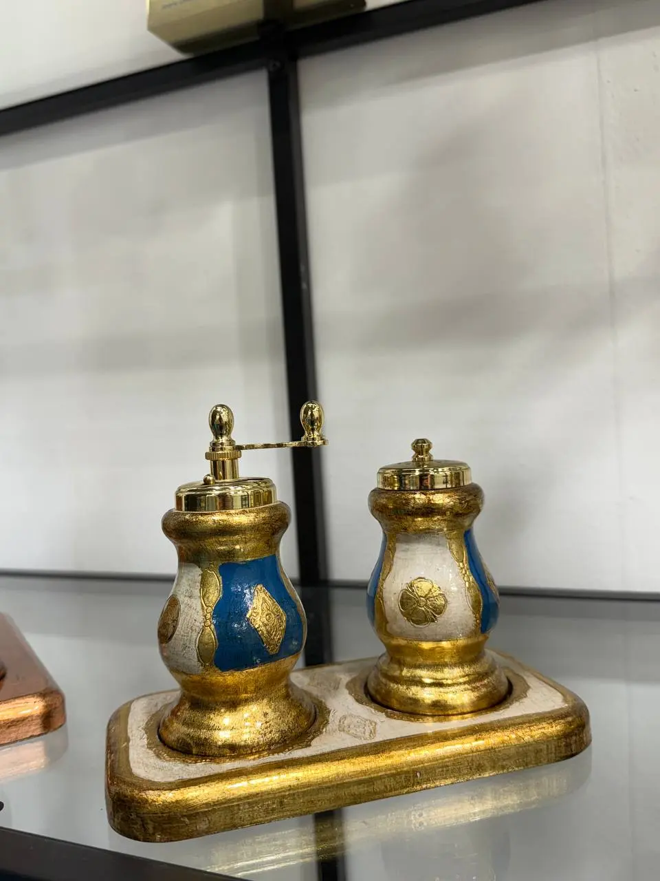 HOST Milano 🇮🇹
Мельницы Chiarugi — уже 73 года создаются вручную во Флоренции⚜️
Флорентийская традиция wood painting и современный дизайн.
Посолить из Пиноккио? Очень даже можно 👌 | Сетка — социальная сеть от hh.ru