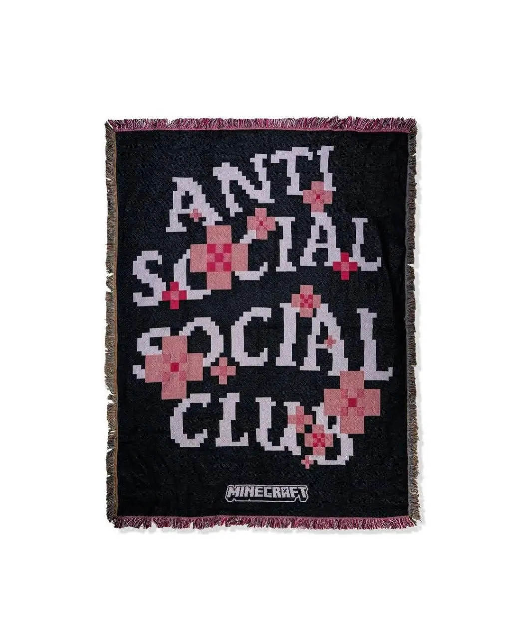 Anti Social Social Club заколлабились с Minecraft. В коллекции — худи, футболки, кепки и аксессуары с узнаваемыми образами из игры: криперы, пиксельные блоки и фирменная цветовая палитра | Сетка — социальная сеть от hh.ru