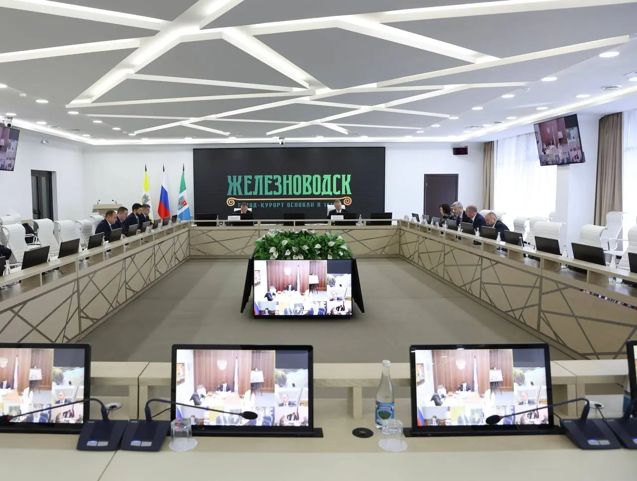 Ставрополье в числе передовиков по нескольким направлениям
В край прибыл зампредседателя Правительства РФ Марат Хуснуллин | Сетка — социальная сеть от hh.ru