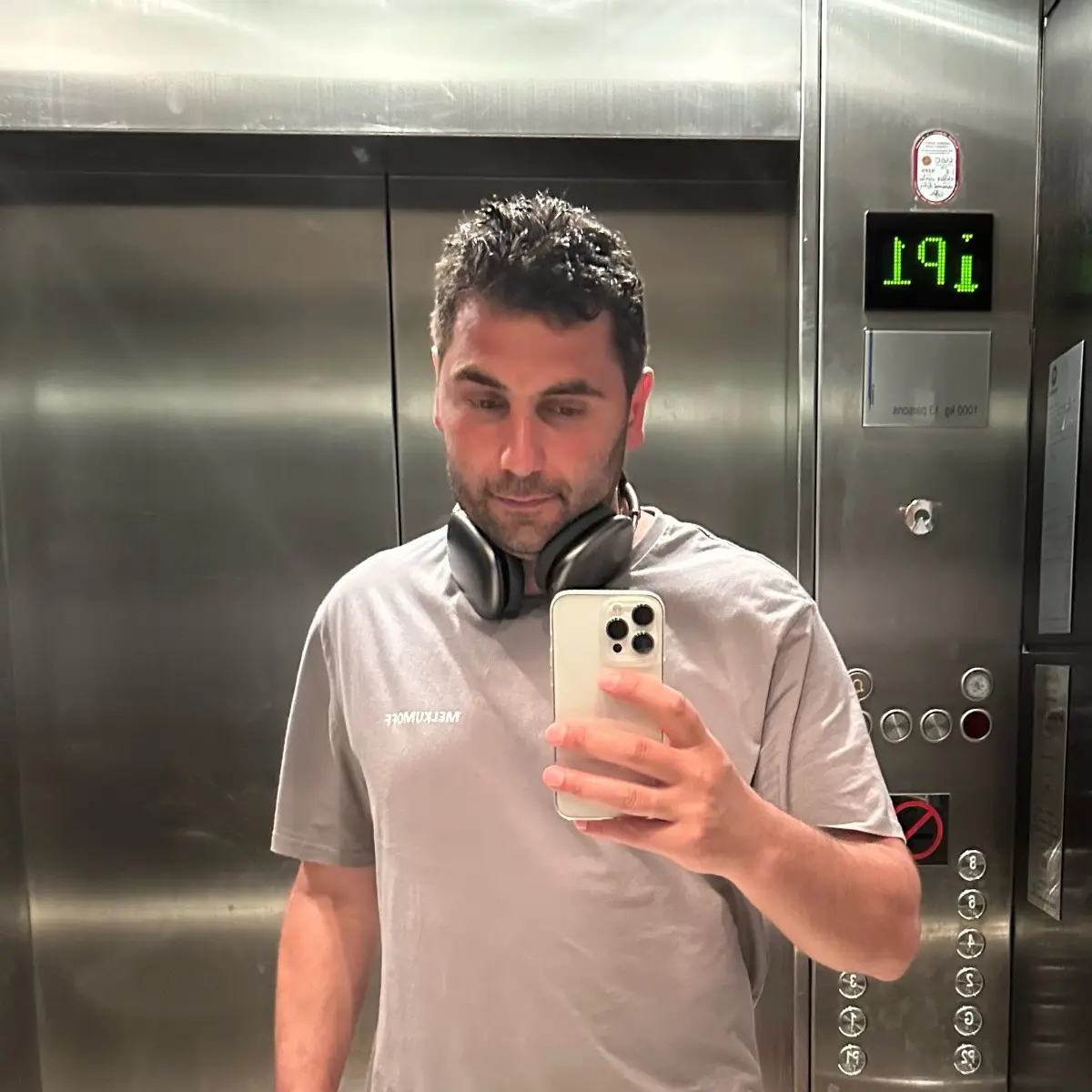 Roman Melkumov | Сетка — социальная сеть от hh.ru