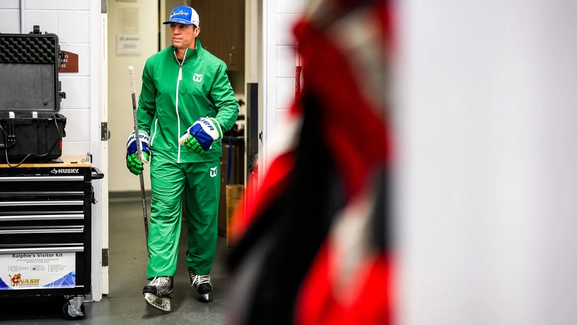 📢#NEWS & #RUMORS
🗻 и 🚽 сегодня сыграют в ретро-джерси. Во-первых, это красиво! 🏒 🐳
🔥 Дастин Вульф о семиматчевой серии без побед, за которую было заброшено лишь 9 шайб:
«Это тяжело | Сетка — социальная сеть от hh.ru