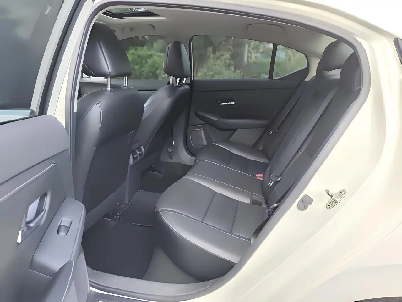 🚘Nissan Sylphy XL Enjoy Edition Идеальный городской спутник со вкусом
✅ 2021 год
✅ Пробег 50 тыс. км
✅ Бензин 1.6 л, 135 л.с | Сетка — социальная сеть от hh.ru