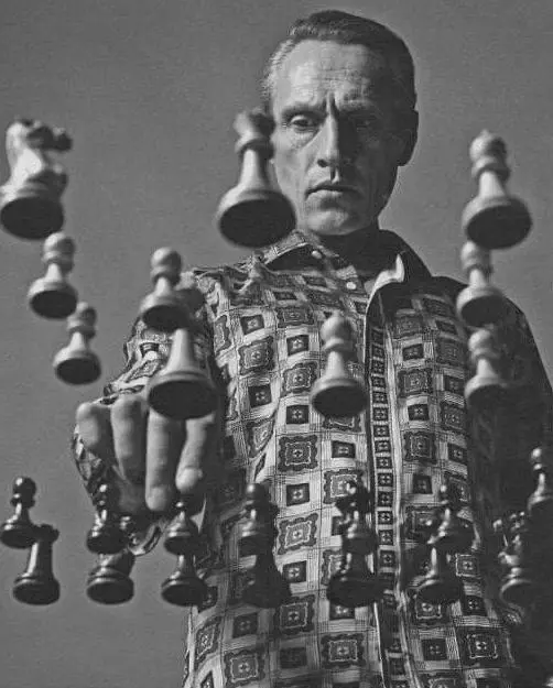 ❗️Хладнокровие — главный признак силы💪
Настоящая власть не в деньгах и не в теле. Она – в умении сохранять спокойствие, когда другие теряют самообладание🧘‍♂️ | Сетка — социальная сеть от hh.ru