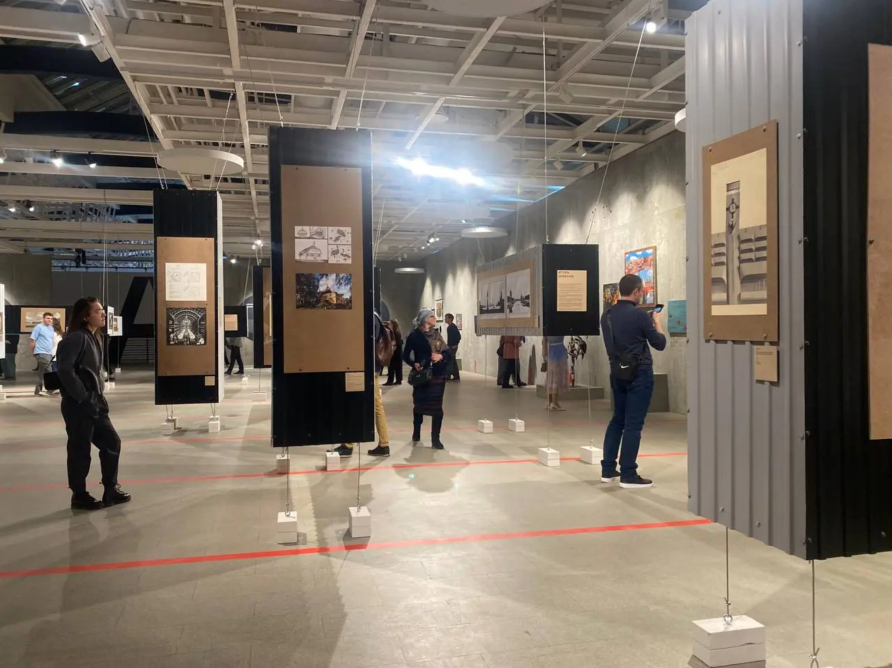 📍В Петербурге открылся масштабный архитектурный фестиваль «Архитектон»
На главной выставочной площадке города, в Манеже, собрались архитекторы, урбанисты, дизайнеры, художники - все, кто интересуется ... | Сетка — социальная сеть от hh.ru