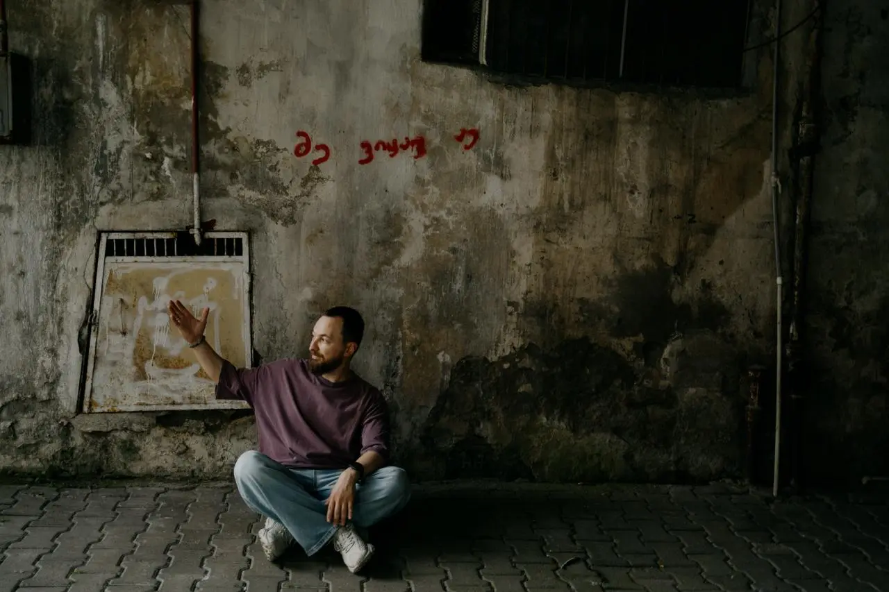 🔧 Как работать с ИИ-тестовыми (Часть 2)
Продолжение. Первая часть тут
Вариант 1: Предварительная проверка
Перед отправкой прогоните тестовое через 2-3 LLM | Сетка — социальная сеть от hh.ru