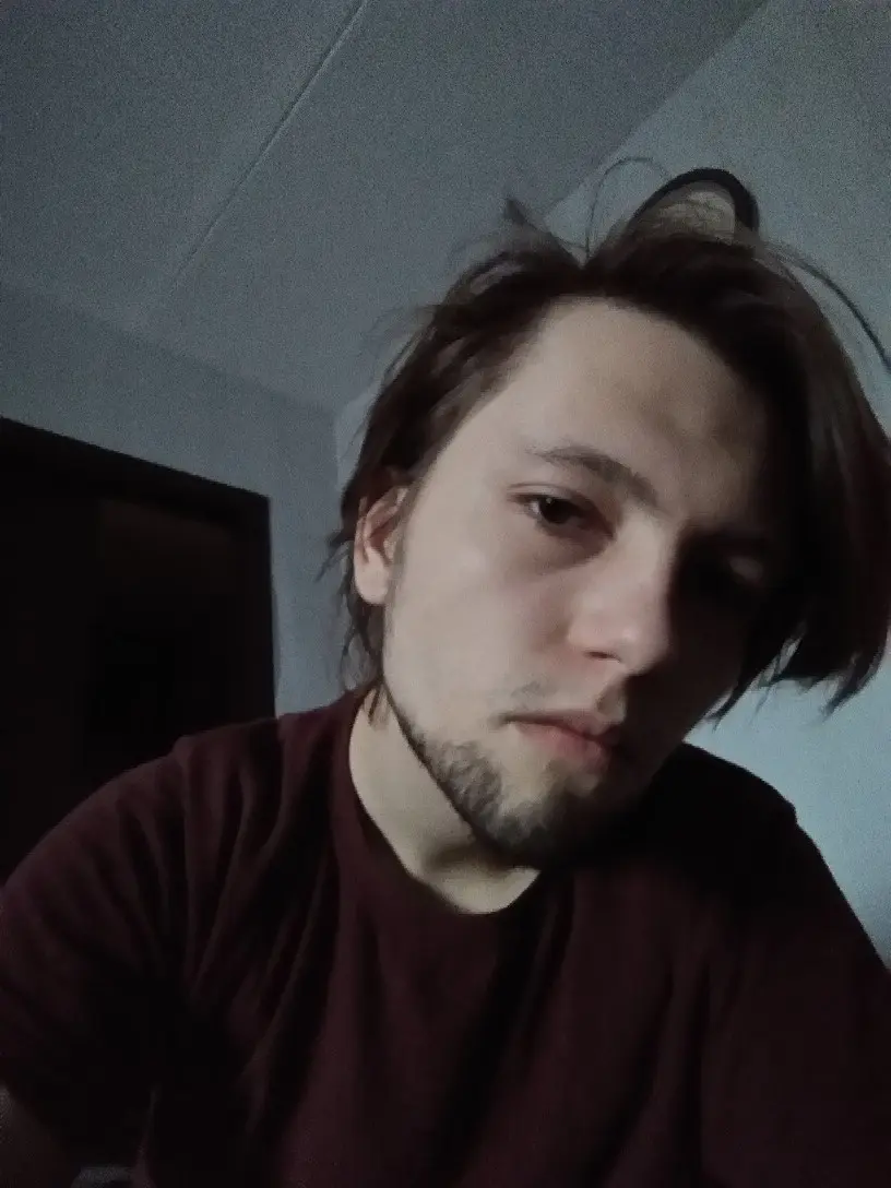 Антон Хмелев