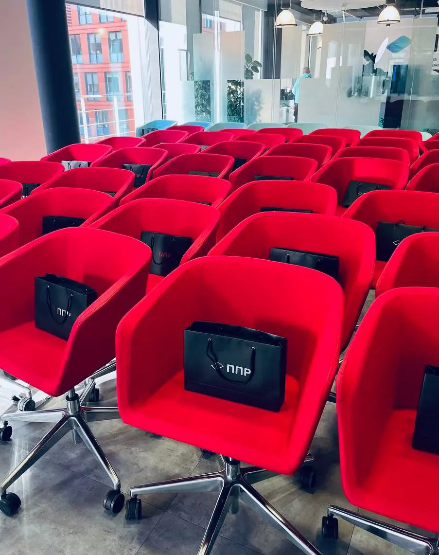 💫 Как это было: бизнес-завтрак ППР и Happy Job  
16 октября прошёл яркий и очень вдохновляющий бизнес-завтрак в офисе ППР | Сетка — социальная сеть от hh.ru