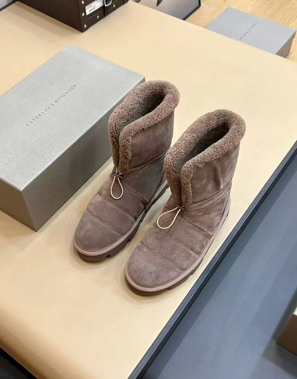 ✔️Премиум
✔️В наличии 36-41 размеры
✔️Цена 18.500₽
✔️Доставка-примерка по Москве
✔️ +7 (968) 431-64-42
✔️Отправка в регионы ✈️ в этот же день | Сетка — социальная сеть от hh.ru