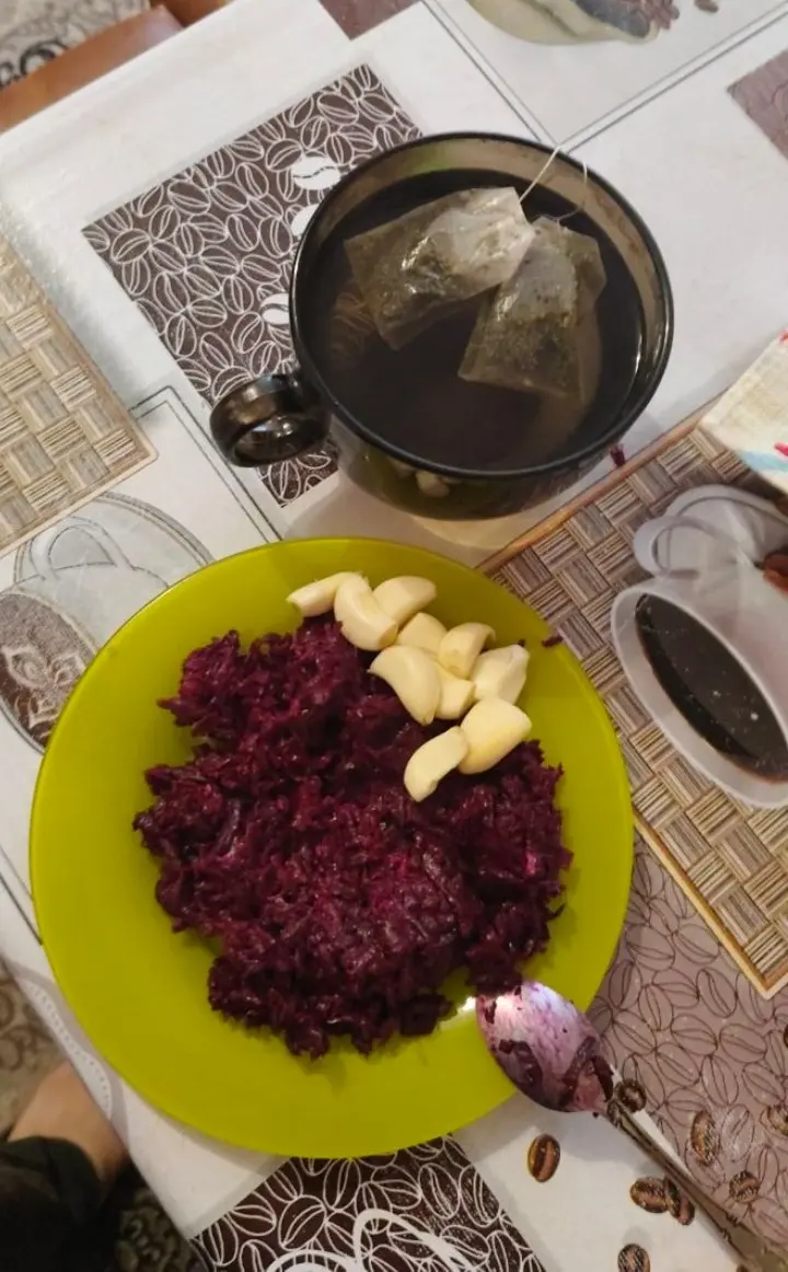 Обед, всем приятного аппетита, кто по расписанию 🍽️ кушает...
И на будущее приятного аппетита тем , кто в другом часовом поясе не с ЕКБ если вдруг) часовой. | Сетка — социальная сеть от hh.ru