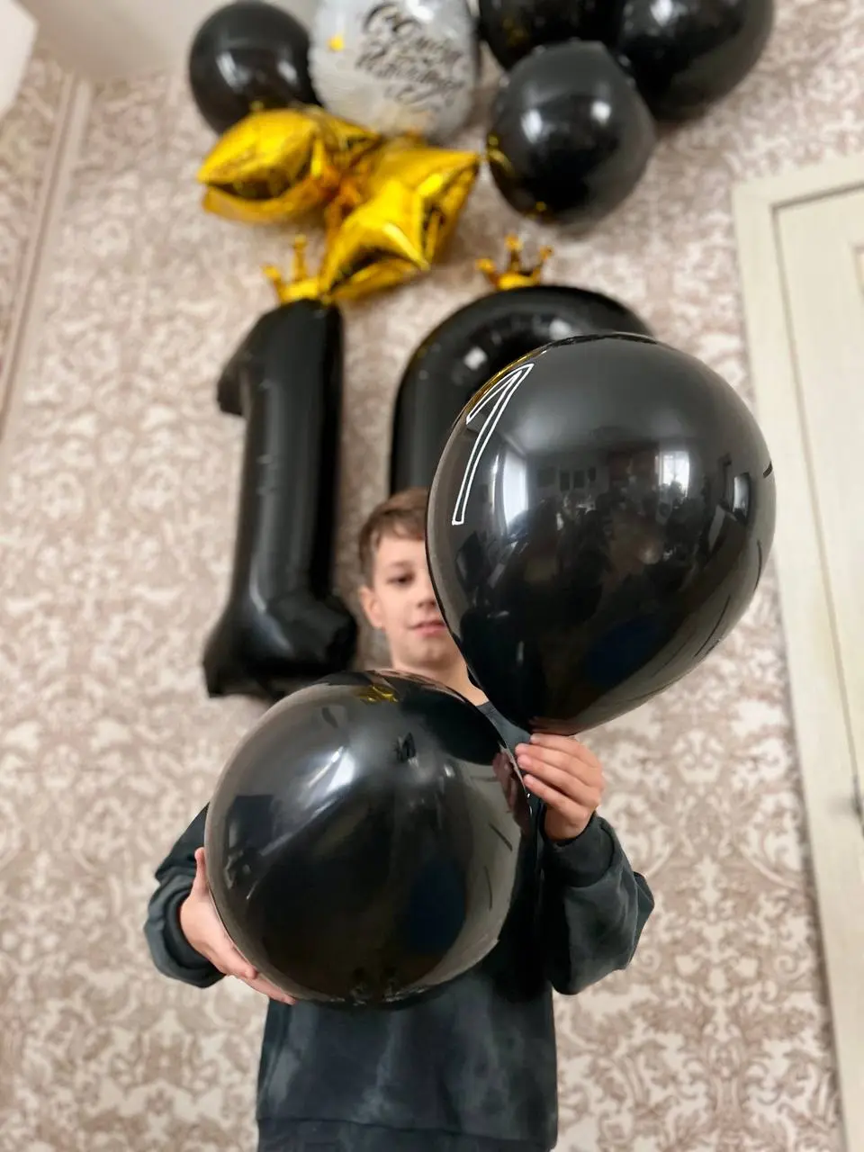 ✨ С Днём Рождения, наш любимый Артём! ✨
Сегодня особенный день — день, когда в нашу жизнь пришёл ты ! ♥️
Ты умеешь дарить радость, поддерживать, вдохновлять и удивлять своим добрым сердцем и ярким умо... | Сетка — социальная сеть от hh.ru