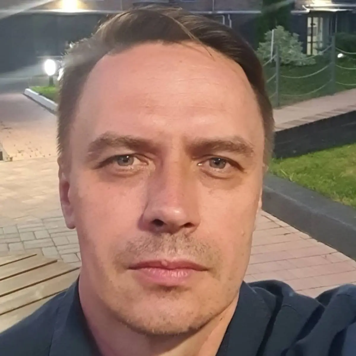 Олег Захаров