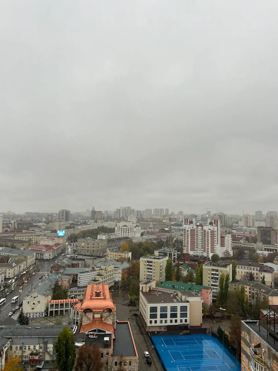 Зарисовки выходного дня.
Сгоняли на машине в Воронеж на концерт Ленинграда.
Голос осип, ноги болят, но настроение супер | Сетка — социальная сеть от hh.ru